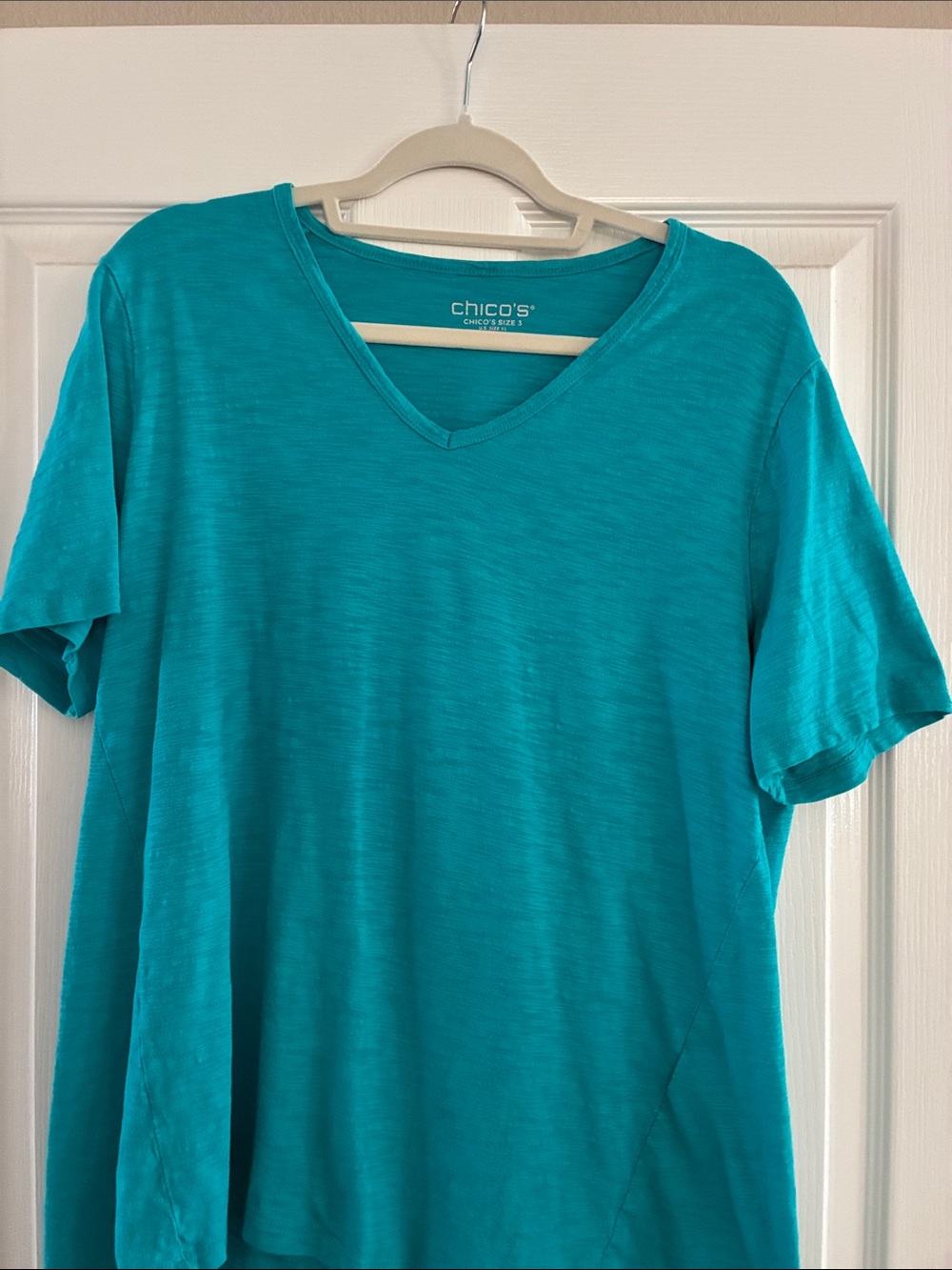 Chico's size 3 Teal V-Neck Short Sleeve Tee